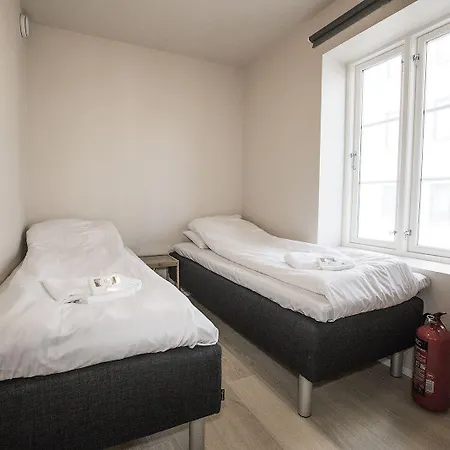 Housing מלון דירות 4*